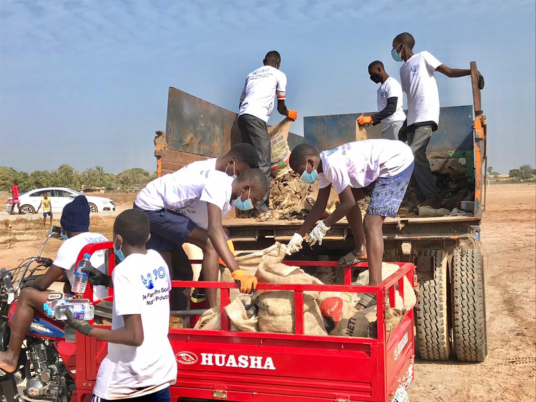 Gambia Ocean Heroes clean-up